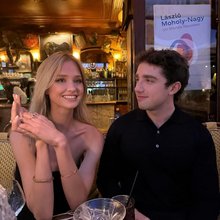 Ο γιος του Φρανσουά Ανρί Πινό με την σύντροφό του