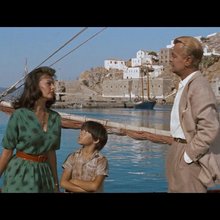 Η ιστορία της Ύδρας στον κινηματογράφο ξεκινά ουσιαστικά το 1957 με το «Boy on a Dolphin» [Το Παιδί και το Δελφίνι] / IMDB