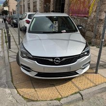 Παράνομο παρκάρισμα