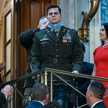 Η ιστορία του πιλότου στην επιχείρηση σύλληψης του Μαδούρο που παρασημοφόρησε ο Τραμπ