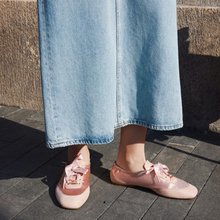  Vivaia Satin Sneakerinas 