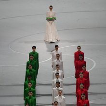 Η Βιτόρια Τσερέτι στην τελετή έναρξης των Χειμερινών Ολυμπιακών Αγώνων 