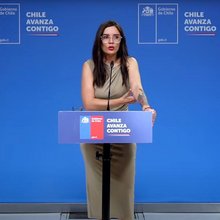 Η Καμίλα Βαγιέχο, η εκπρόσωπος του Κομμουνιστικού Κόμματος της Χιλής