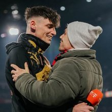 Πρόταση γάμου σε γήπεδο