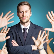 Η διαπροσωπική θέρμη δεν αποτελεί έμφυτο χαρακτηριστικό αλλά σύνολο συμπεριφορών που μπορούν να καλλιεργηθούν / SHUTTERSTOCK