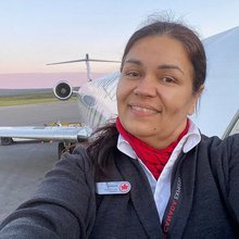 Η αεροσυνοδός που υπέστη σοβαρό τραυματισμό στο δυστύχημα στο LaGuardia