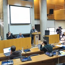 Ο Στέλιος Αγγελούδης στο δημοτικό συμβούλιο του δήμου Θεσσαλονίκη