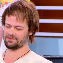 Ο Άρης Κοντός μίλησε για τη συνεργασία του με τον Μπραντ Πιτ στα γυρίσματα της ταινίας «The Riders»