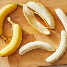 Ένα φρούτο που μέχρι πρόσφατα θεωρούνταν απλώς βασικό συστατικό της καθημερινής διατροφής φαίνεται να αποκτά απροσδόκητο πρωταγωνιστικό ρόλο / SHUTTERSTOCK