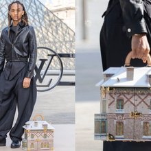 Ο Τζέιντεν Σμιθ στην επίδειξη μόδας του οίκου Louis Vuitton στο Παρίσι με τσάντα - κουκλόσπιτο