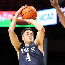 Ο Τζον Πουλακίδας