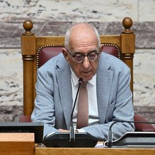 Νικήτας Κακλαμάνης, Νίκος Χούλης