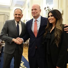 Ο Γιώργος Γεραπετρίτης με τον Μάθιου Γουίτακερ και την Κίμπερλι Γκίλφοϊλ, στο Yπουργείο Εξωτερικών – Φωτ: ΓΙΑΝΝΗΣ ΠΑΝΑΓΟΠΟΥΛΟΣ/EUROKINISSI