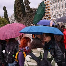 πολυχρωμες ομπρελες