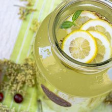 Σπιτική λεμονάδα