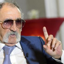 O Ρουμάνος δισεκατομμυριούχος με τη μεγαλύτερη συλλογή αυτοκινήτων 