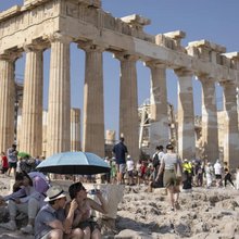 Τουρίστες στην Ακρόπολη