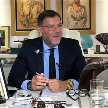 Ο γκαλερίστας Γιώργος Τσαγκαράκης