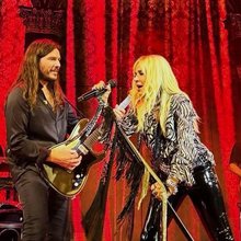 Κάρλος Πέρεζ, Άννα Βίσση