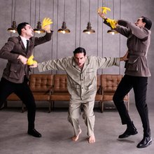 ηθοποιοί σκηνή θεατρο Κάφκα 