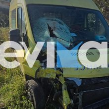 Τραγωδία στην Εύβοια: Μοτοσικλέτα συγκρούστηκε με ασθενοφόρο, νεκρός ο 17χρονος οδηγός του δικύκλου