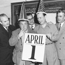 Στην Ελλάδα, η Πρωταπριλιά συνδέθηκε διαχρονικά με τον Τύπο και την πολιτική σάτιρα και το έθιμο γνώρισε ιδιαίτερη άνθηση μετά το 1974 / SHUTTERSTOCK