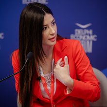 Η δικηγόρος και πρώην υποψήφια βουλευτής ΝΔ Πορφυλένια Κανελλοπούλου στο Delphi Economic Forum