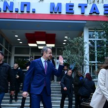 Ο Κυριάκος Μητσοτάκης στο νοσοκομείο «Μεταξά»