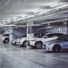 Υπόγειο parking αυτοκινήτων 