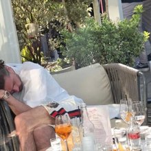 «Βγήκε για ένα ποτό και να τα αποτελέσματα»: Ο σταρ της Premier League που τον πήρε ο ύπνος σε μπαρ