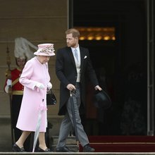 Πρίγκιπας Χάρι και βασίλισσα Ελισάβετ 