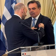 Γαλλικό παράσημο στον Μ. Σχοινά