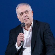 O Τάκης Θεοδωρικάκος