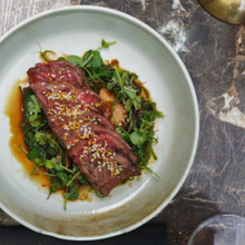 Wagyu tataki, εστιατόριο Burnt Bone/ Φωτογραφία: Instagram