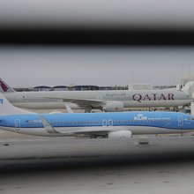 Αεροπλάνα σταθμευμένα σε αεροδρόμιο