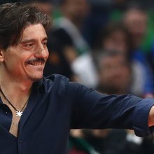 Ο Δημήτρης Γιαννακόπουλος στον εντός έδρας αγώνα του Παναθηναϊκού AKTOR με την Παρί για την κανονική διάρκεια της Euroleague 