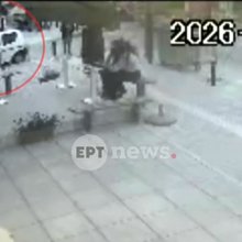 Εύοσμος: Η στιγμή του ξυλοδαρμού του 22χρονου