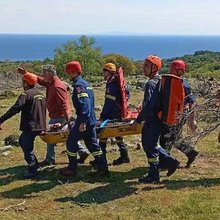 Η επιχείρηση για τη μεταφορά της 64χρονης σε ασφαλές σημείο