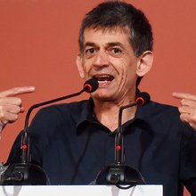 Καρανίκας κατά Ακρίτα: Ακατάλληλη για αντιπρόεδρος της Βουλής η «ινφλουένσερ του ΣΥΡΙΖΑ»