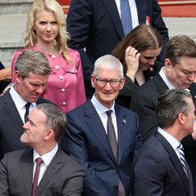 H αμερικανική αντιπροσωπεία που συνοδεύει  τον Τραμπ στο Πεκίνο