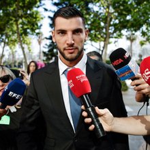 Ο Ράφα Μιρ κατά την άφιξή του στο δικαστήριο