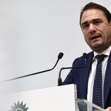 Ο Κώστας Τσουκαλάς