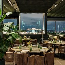 10 Urban Roof Restaurant, ξενοδοχείο Radisson Blu / Φωτογραφία: 10 Urban Roof Restaurant