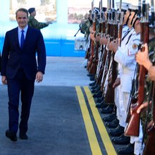 Κυριάκος Μητσοτάκης και Νίκος Δένδιας στην τελετή εγκαινίων των νέων εγκαταστάσεων της Διεύθυνσης Πληροφορικής και Κυβερνοχώρου στο υπουργείο Άμυνας 