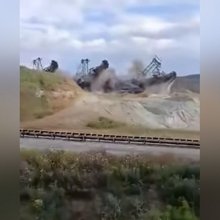 Κοζάνη: Με εκρηκτικά κατάστρεψαν τρείς παλιούς καδοφόρους εσκαφείς της ΔΕΗ -Δείτε βίντεο