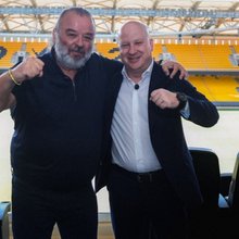 Οι Μάριος Ηλιόπουλος και Μάρκο Νίκολιτς στην «Allwyn Arena»