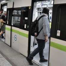Άνθρωποι στο μετρό