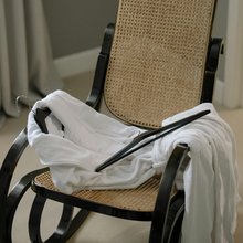 Αφήνετε τα ρούχα σας πάνω στην καρέκλα; Τι αποκαλύπτει η συνήθεια αυτή, σύμφωνα με την Ψυχολογία