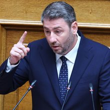 Ο Νίκος Ανδρουλάκης στη Βουλή