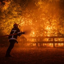 Γαλλία: Τρόμος με τη νέα αύξηση της θερμοκρασίας για αναζωπύρωση της φωτιάς στο Μπορντό -Απομακρύνθηκαν επιπλέον κάτοικοι